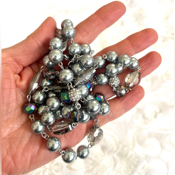 New long blue/gray shiny and sprinkle neckless. - Picture 3 of 6